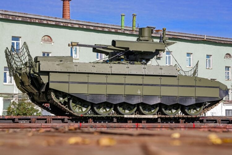 Rus ordusuna zırhlı araç teslimatı