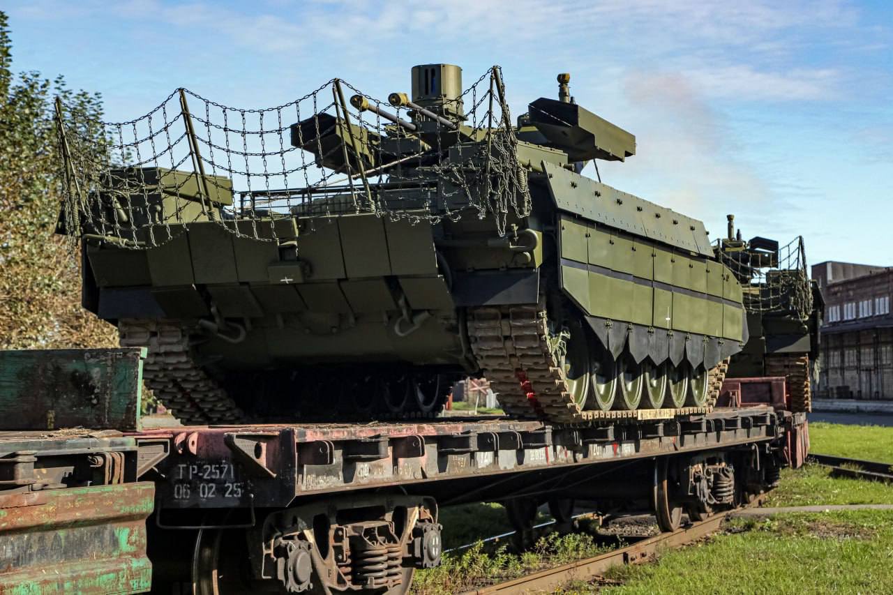 Rus ordusuna zırhlı araç teslimatı