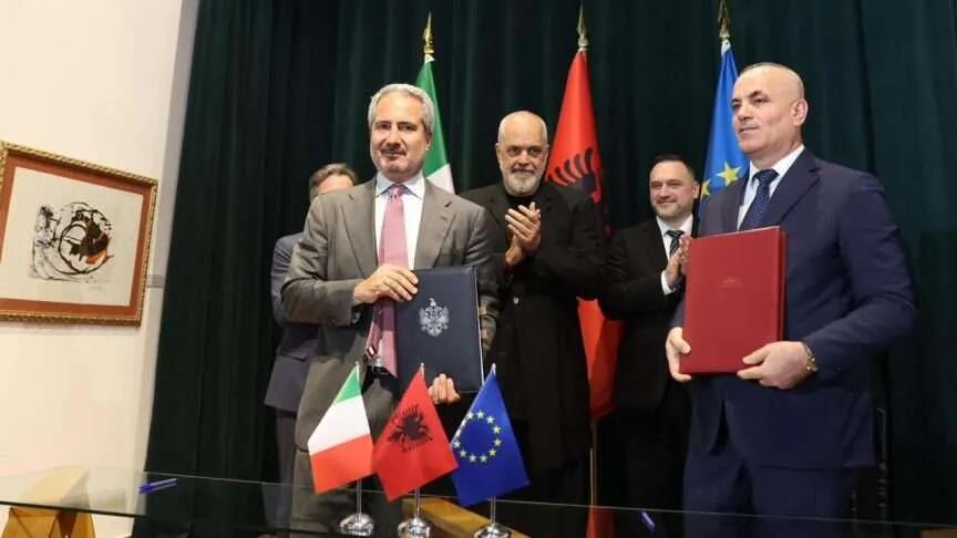 Arnavutluk ile İtalya deniz araçları üretimi alanında anlaşma imzaladı