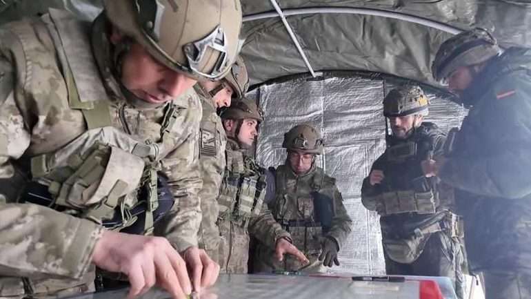 Steadfast Dart-26’da TSK ile İspanya Silahlı Kuvvetleri havan atışı yaptı