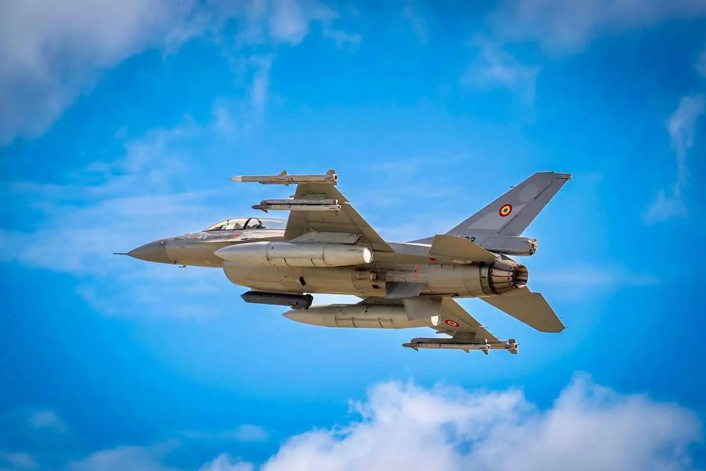 NATO Görevindeki F-16, Romanya Hava Sahasını İhlal Eden İHA'yı Vurdu