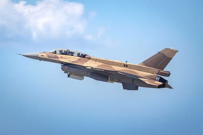 Fas'ın ilk ABD üretimi F-16 Blok 72 savaş uçağı ilk uçuşunu yaptı