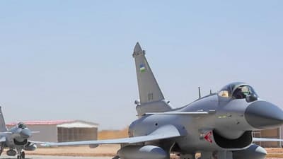 Çin, Üzbekistan'a ilk J-10CE çok maksatlı savaş uçaklarını teslim etti