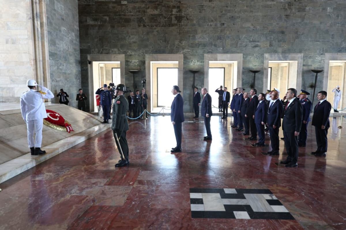 Cumhurbaşkanı Erdoğan'ın Başkanlığında YAŞ Üyeleri Anıtkabir'i Ziyaret Etti