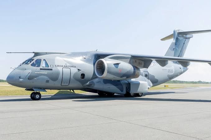 Embraer, Çekya’ya ilk C-390 uçağını sözleşmeden 20 ay sonra teslim etti