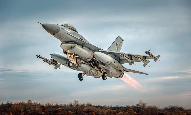 Ukrayna’nın F-16’ları IRIS-T füzeleriyle donatılacak