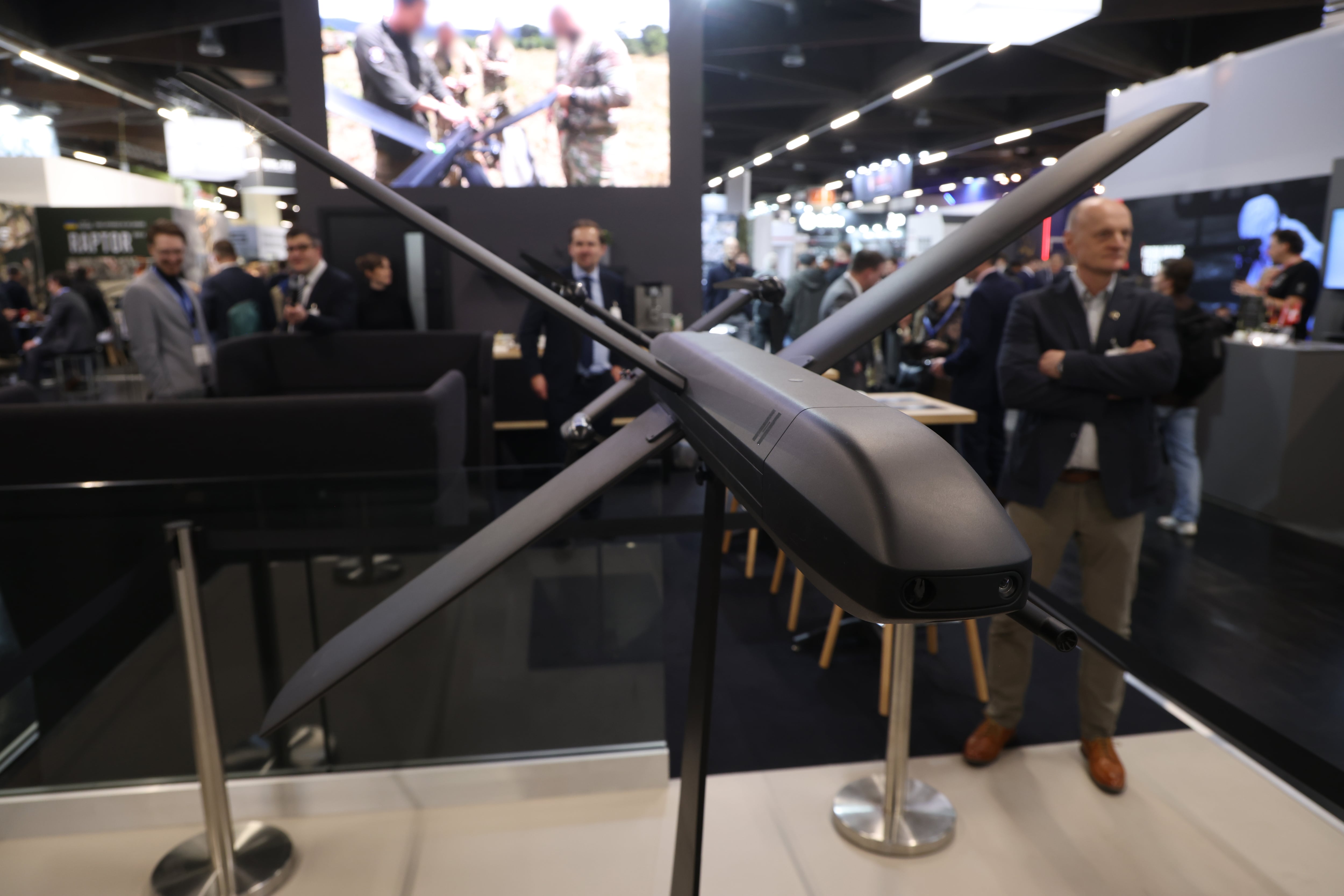 Rheinmetall, saldırı İHA sürüleri fırlatabilecek konteyner konseptini tanıttı