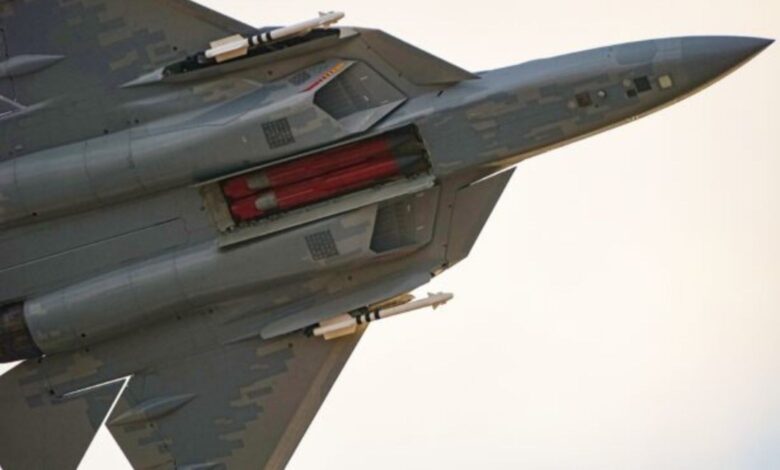 Rusya Su-57’nin yeni prototipi T-50-9’u tanıttı