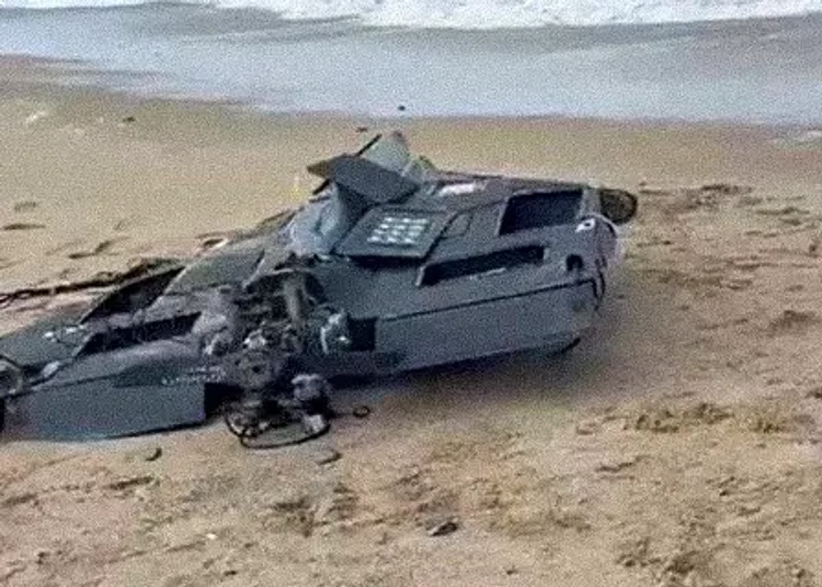 İstanbulluların Sahil Yürüyüşü İHA ile Karşılaştı