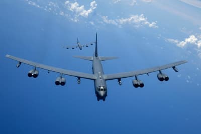 Uzun Menzilli Gemisavar Füzesi B-52'ye Entegre Edilecek
