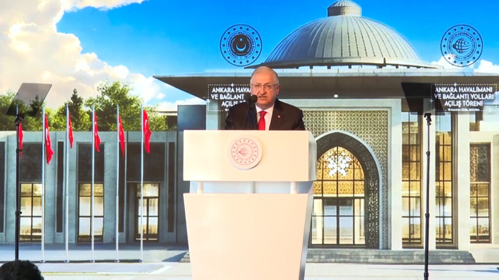 Etimesgut Askerî Havaalanı’nda Yenilenen Pist, Apron, Taksi Yolları ve Yapımı Tamamlanan Devlet Konukevi Binası Törenle Hizmete Açıldı