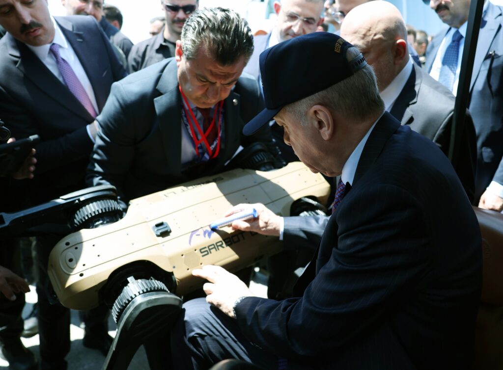 EFES 2026’nın İlgi Çeken Ürünlerinden Biri de SARSILMAZ’ın Yerli Silahlı Robotu SARBOT L1’di