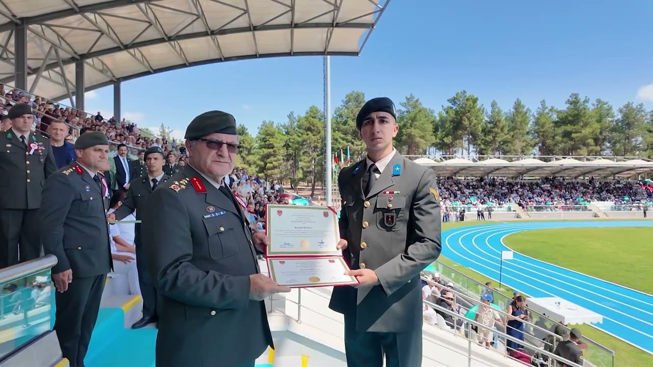 Kara Kuvvetleri Komutanı Orgeneral Metin Tokel, Diploma ve Sancak Devir-Teslim Törenine Katıldı