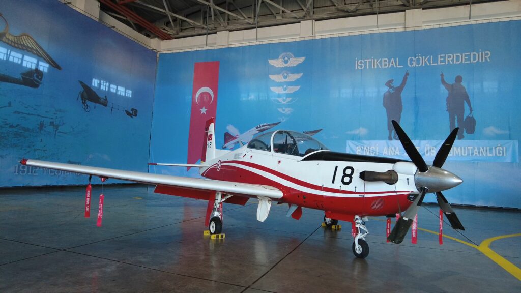 Kuruluşunun 115’inci Yıl Dönümünü Kutlayan Türk Hava Kuvvetlerinin İzmir Çiğli’deki Stratejik Üssü 2’nci Ana Jet Üs Komutanlığı
