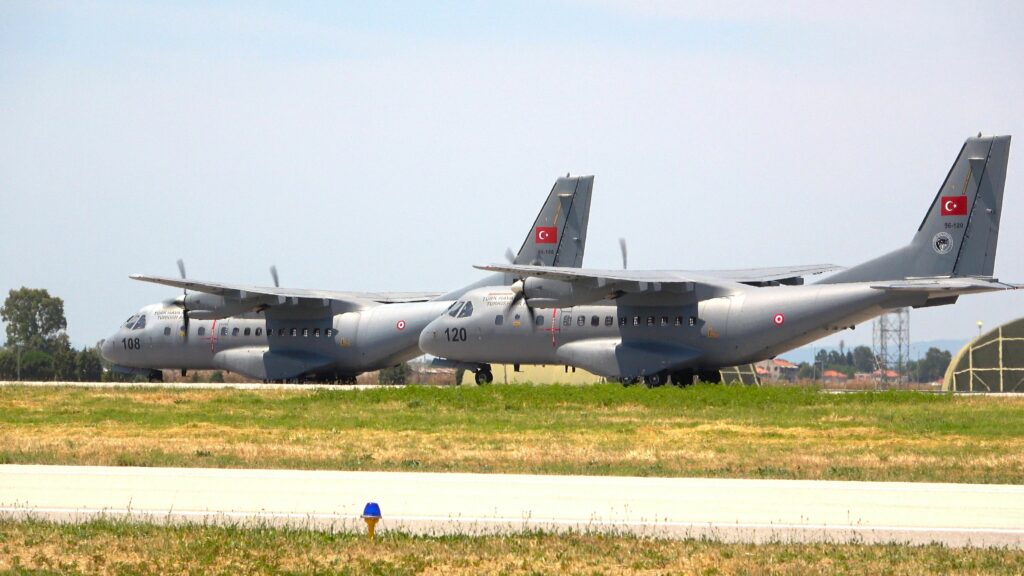 Kuruluşunun 115’inci Yıl Dönümünü Kutlayan Türk Hava Kuvvetlerinin İzmir Çiğli’deki Stratejik Üssü 2’nci Ana Jet Üs Komutanlığı