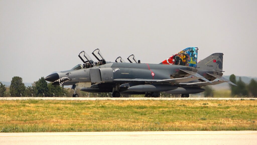 Kuruluşunun 115’inci Yıl Dönümünü Kutlayan Türk Hava Kuvvetlerinin İzmir Çiğli’deki Stratejik Üssü 2’nci Ana Jet Üs Komutanlığı