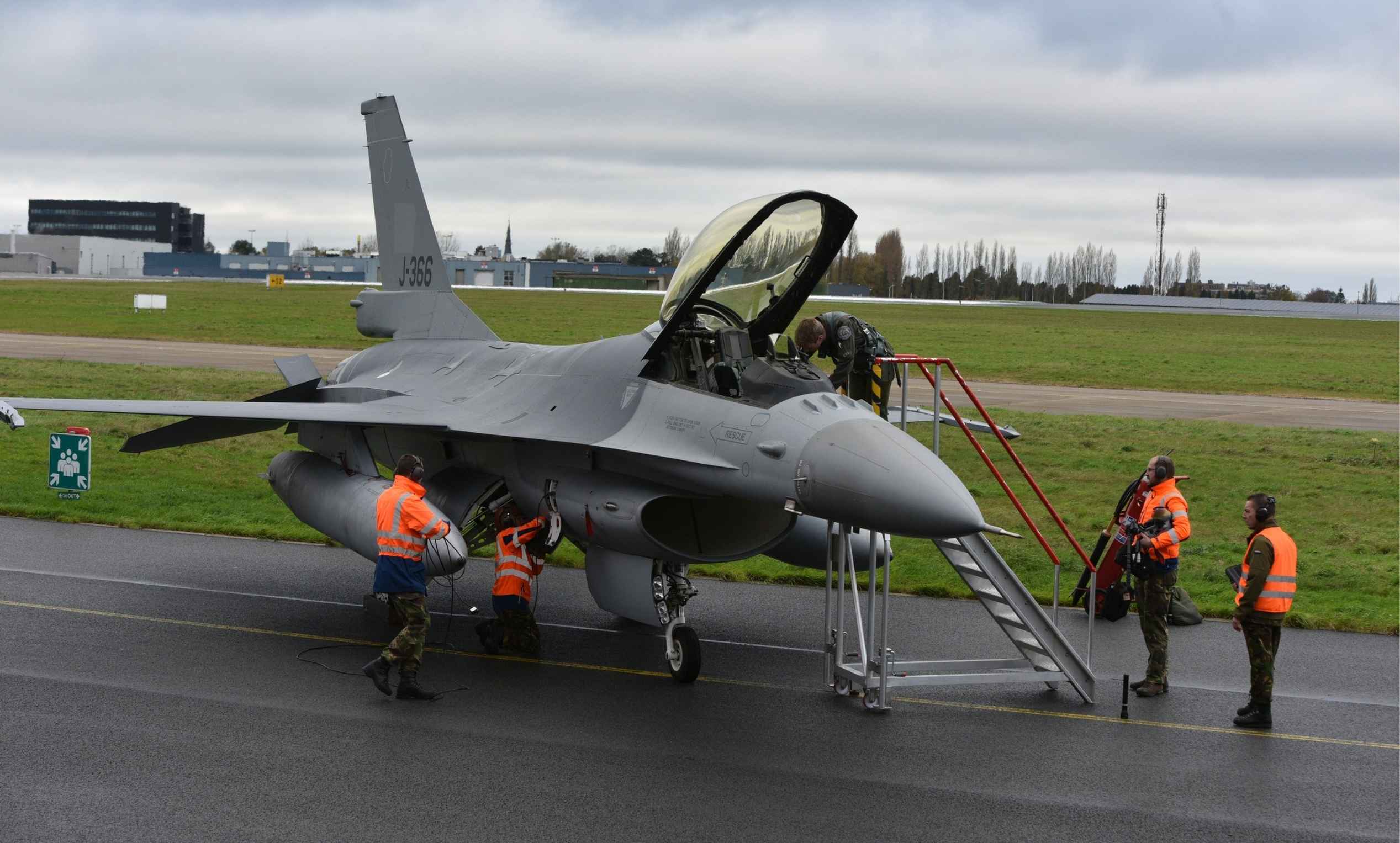 Belçika F-16’larını Ukrayna’ya Veriyor