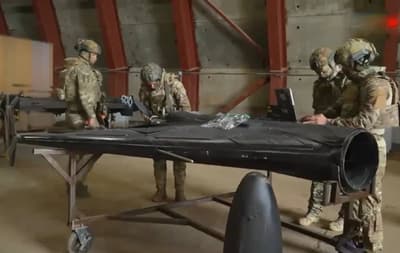 Rusya, yoğun bulut örtüsü altında batı Ukrayna'ya dev drone saldırısı düzenledi