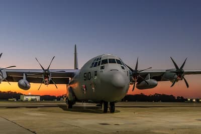 ABD Donanması, ilk C-130J-30 Süper Hercüles uçağını teslim etti