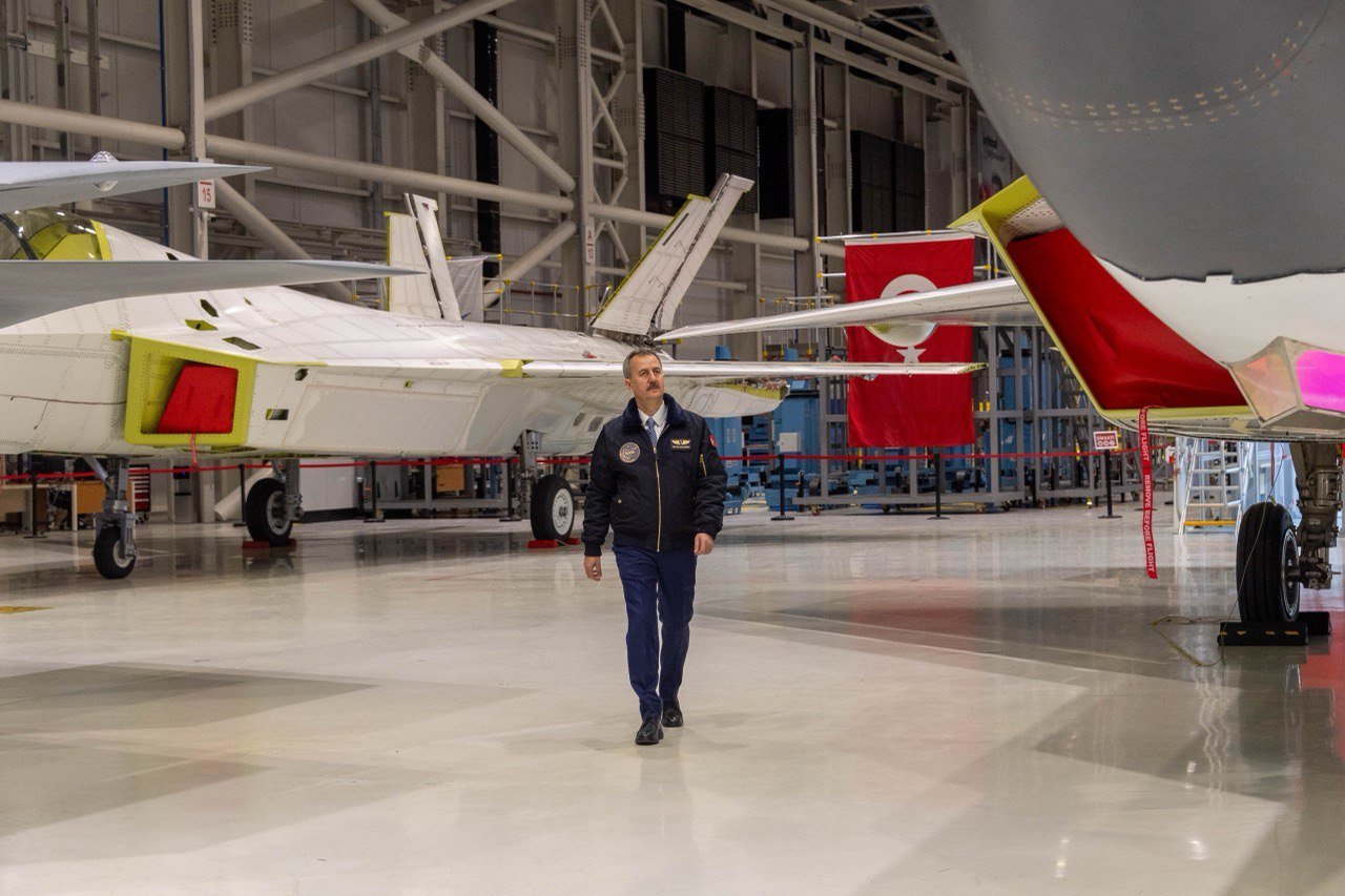 3 adet KAAN yan yana