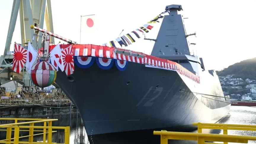 Japonya son Mogami sınıfı fırkateyni denize indirdi
