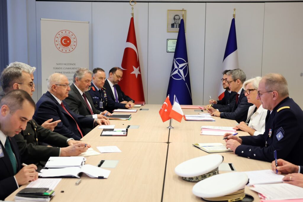 Millî Savunma Bakanı Yaşar Güler Ankara Zirvesi Öncesinde Brüksel’de Yapılan NATO Savunma Bakanları Toplantısı’nda Önemli Görüşmeler yaptı