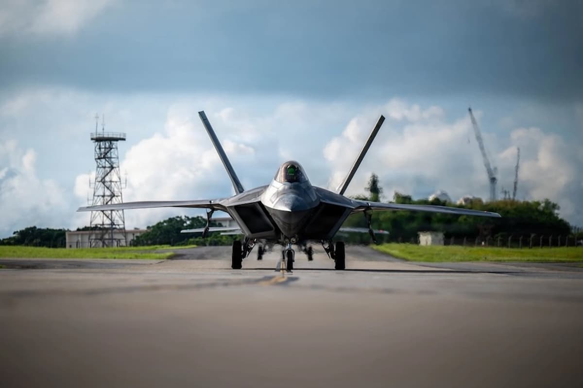 Hava Kuvvetleri F-22'leri Hızlı Mücadele Konuşlandırmasını Test Ediyor