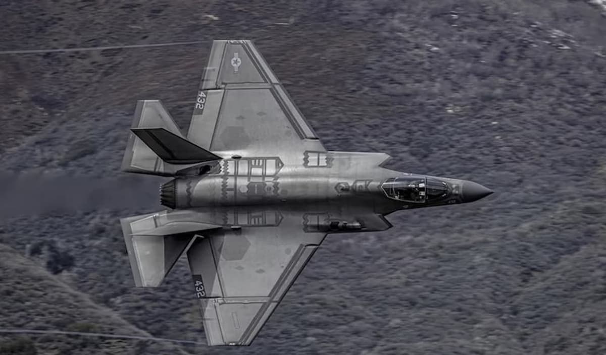 İlk İngiliz Öğretim Pilotu ABD Donanması F-35C Filosunda