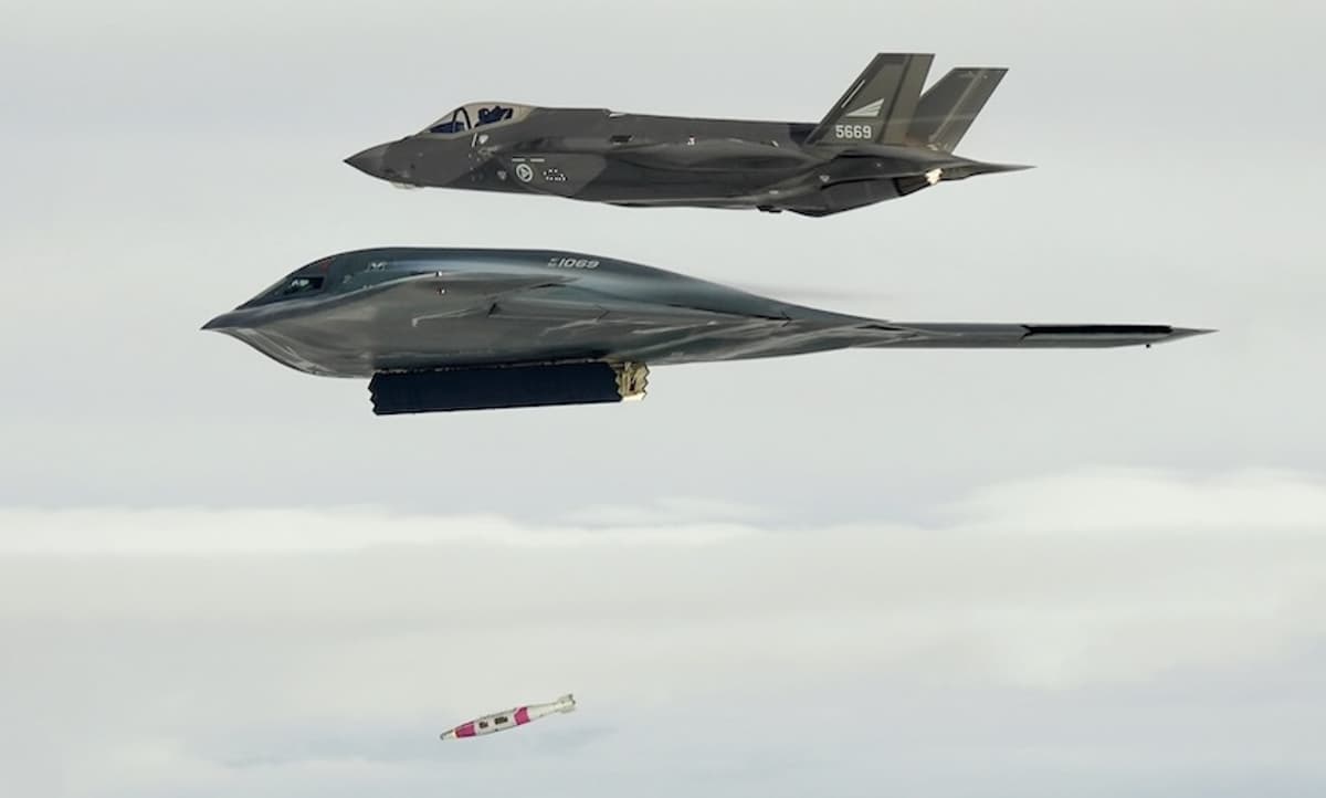 ABD, B-2 Spirit ile Deniz Gücünü Gösterdi