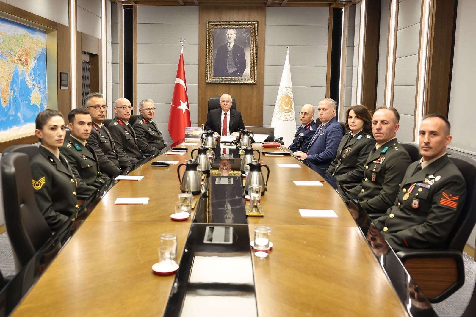 “Kahraman Ordumuz Binlerce Yıllık Geleneği İçerisinde Silah Arkadaşlığı, Cesaret, Fedakârlık, Sadakat, Disiplin Gibi Değerleri En Üst Seviyede Muhafaza Etmektedir”