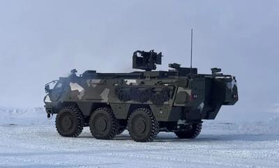 Almanya ilk Patria 6×6 zırhlı araçlarını teslim aldı