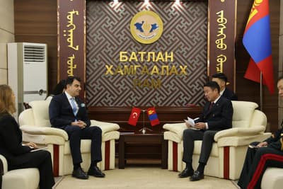 Millî Savunma Bakan Yardımcısı Musa Heybet, 14-18 Ekim 2026 tarihlerinde Moğolistan’a resmî bir ziyaret gerçekleştirerek Moğolistan Savunma Bakanı Damba Batlut ile ikili görüşme gerçekleştirdi.