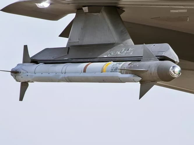 Raytheon, AIM-9X Block II füzeleri için 1,1 milyar dolarlık sözleşme aldı