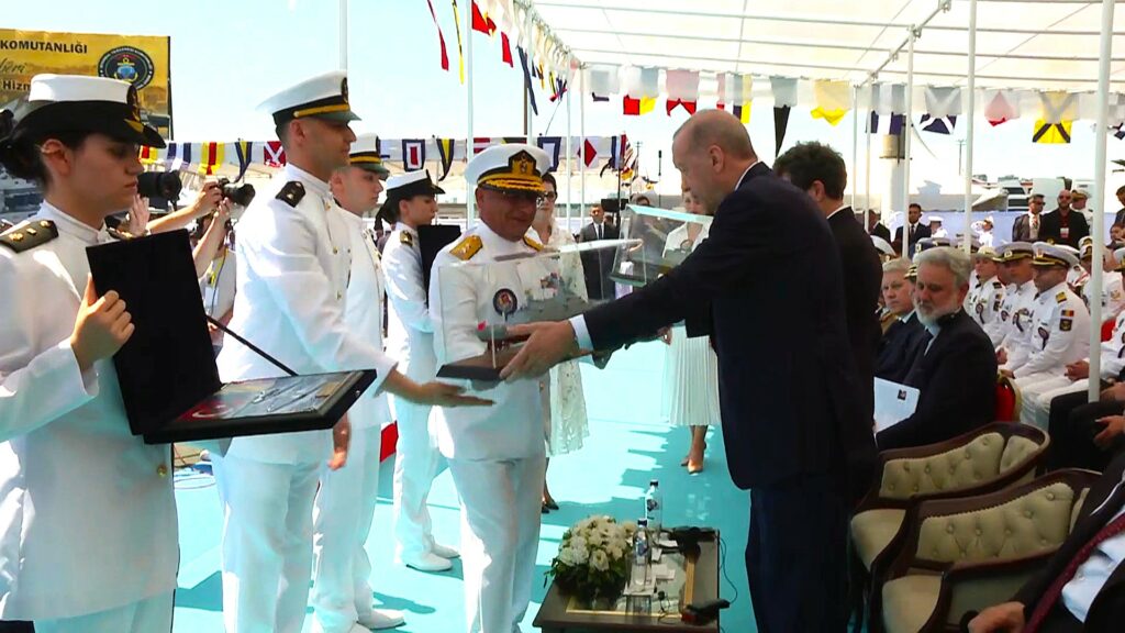 “Kimsenin Toprağında, Egemenliğinde Gözümüz Yok. İlkemiz Çok Net: Ne Hak Yeriz, Ne de Hakkımızı Yediririz”