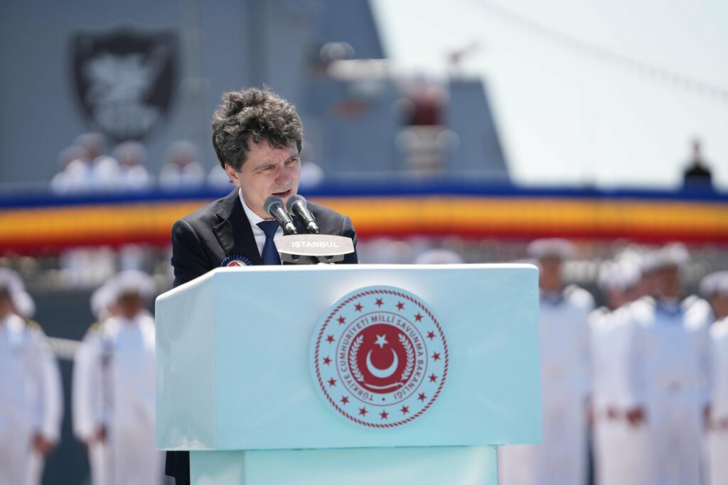 “Kimsenin Toprağında, Egemenliğinde Gözümüz Yok. İlkemiz Çok Net: Ne Hak Yeriz, Ne de Hakkımızı Yediririz”