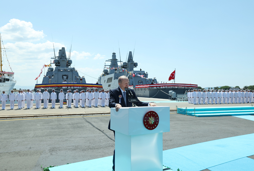 “Kimsenin Toprağında, Egemenliğinde Gözümüz Yok. İlkemiz Çok Net: Ne Hak Yeriz, Ne de Hakkımızı Yediririz”