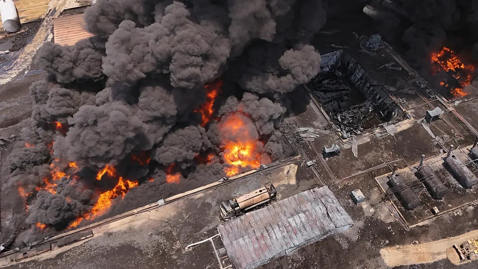 Irak'ın Kuzeyinde Benzin Krizi: İran Saldırıları Enerji Üretimini Vurdu