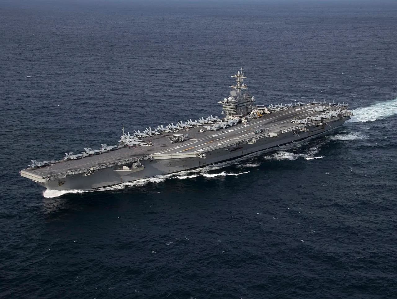 USS Abraham Lincoln'de Ruh Sağlığı İddialarına