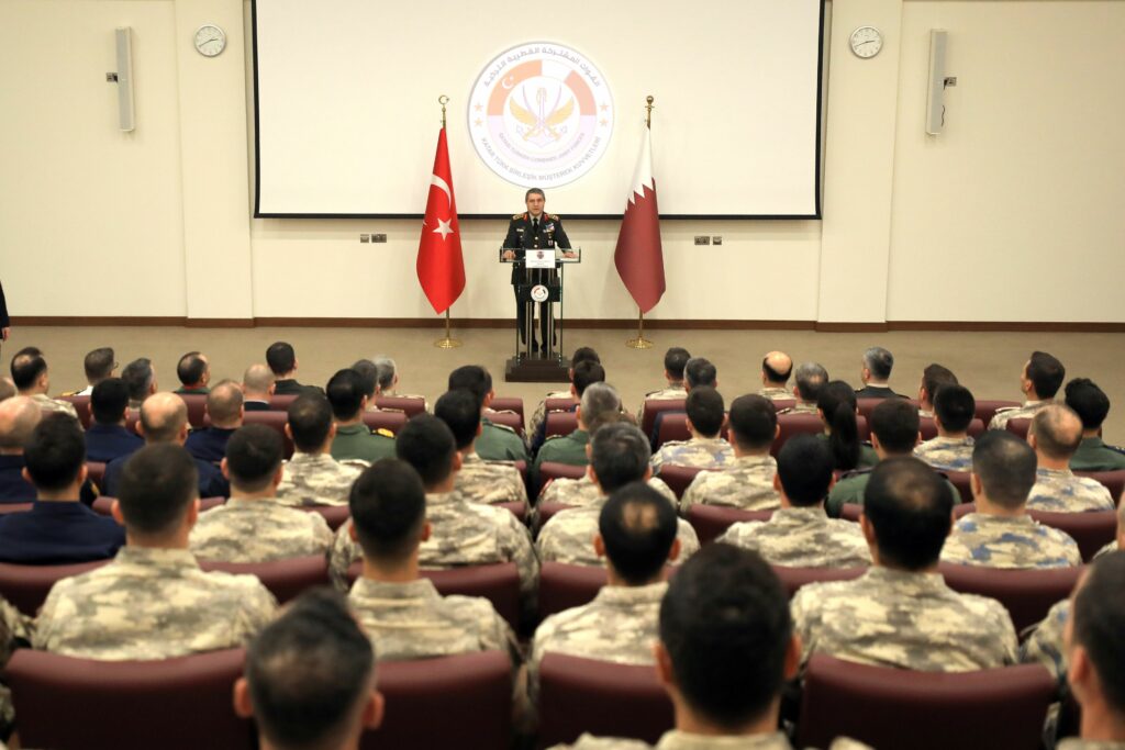 Genelkurmay Başkanı Orgeneral Selçuk Bayraktaroğlu, Resmî Ziyaret Kapsamında Katar’ın Başkenti Doha’ya Gitti