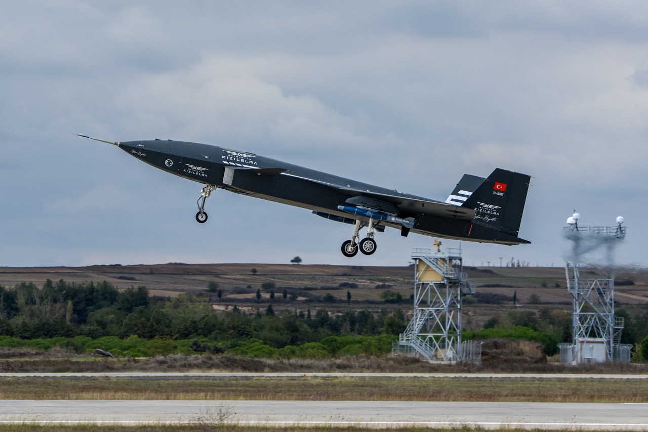 ASELSAN: MURAD radarı ile hava-hava füzesi test atışı