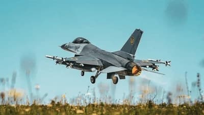 Polonya, Ukrayna'nın F-16'lar için 20mm mühimmat transferini başlattı