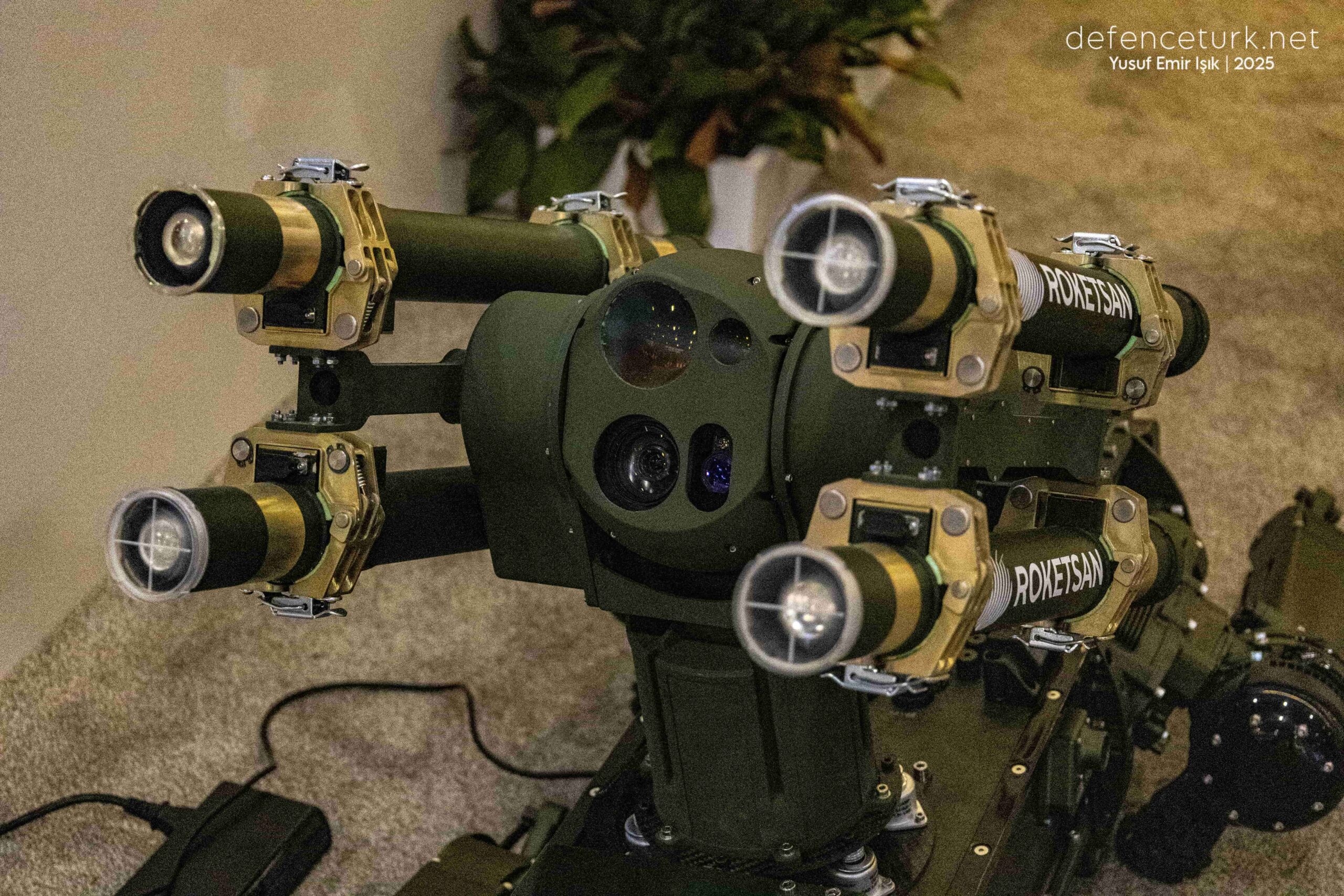 ROKETSAN’dan METE füzeli robot köpek: KOZ