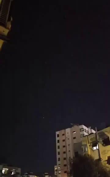 SON DAKİKA | Suriye’nin başkenti Şam’da kimliği belirsiz bir İHA tespit edilerek müdahale edildi.